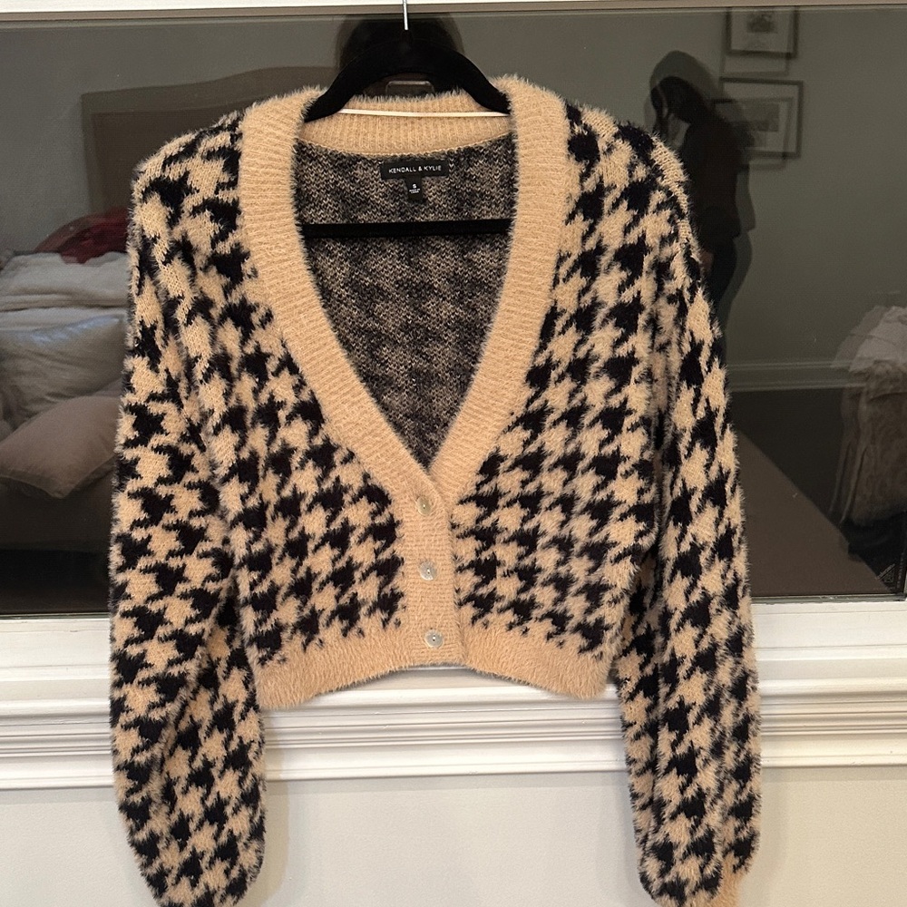 Kendall & Kylie Black and Cream Houndstooth Cardigan